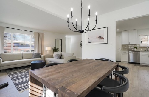 Northwest Arvada House | DenverStays: 5BR Stylish and Modern Home w/Garage, great for pets and families!