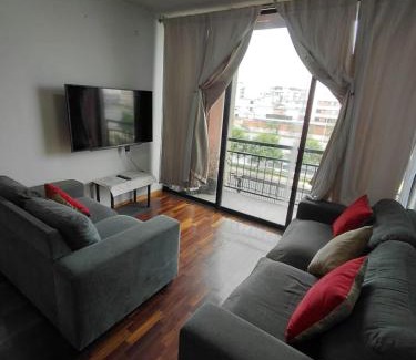 Surquillo Apartment | Departamento amplio cerca a Miraflores y San Isidro