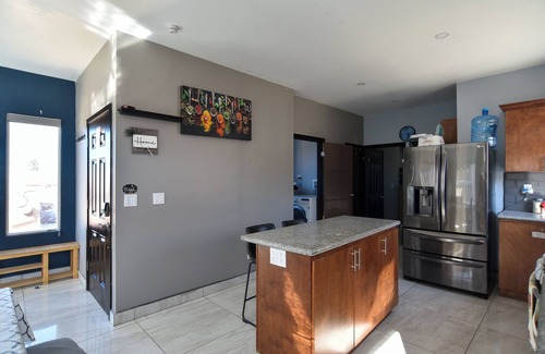 Ensenada Condo | DEPARTAMENTO CERCA DE COSTCO Y MACROPLAZA PARA 6