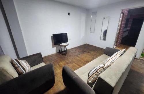Chota Apartment | Departamento esmeralda