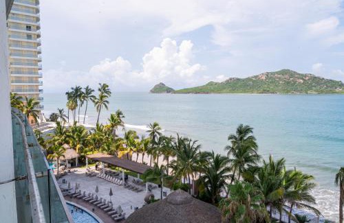 Zona Dorada Apartment | Departamento exclusivo en Mazatlan con alberca y vistas a la playa