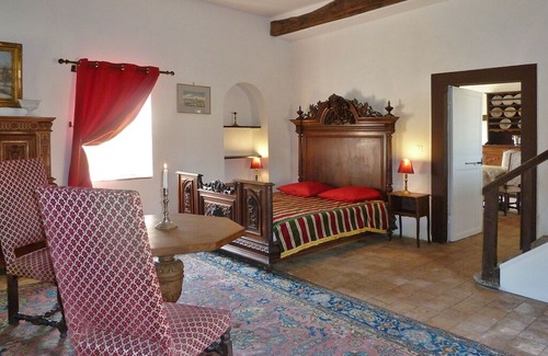 Chateau-sur-Allier House | Dependance of a 16th century castle listed as an historical monument!