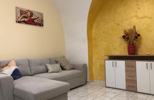 Licodia Eubea Apartment | Dépendance of the Frazzetto Sisters