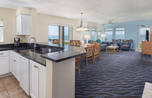 Depoe Bay Condo | Depoe Bay Condo! Right on the Ocean! Fantastic Views!