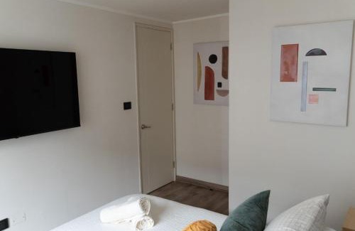 Downtown Santiago Apartment | Depto Céntrico + Metro Para 4 Personas