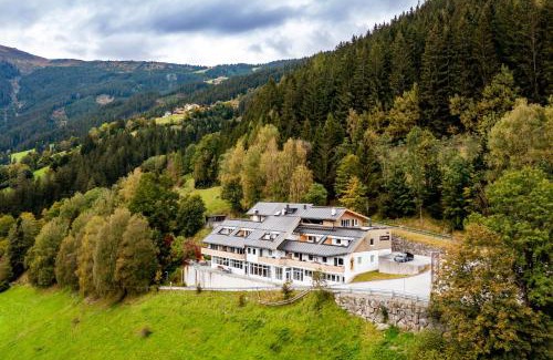 Zell am See Apartment | der Sonnberg Alpinlodges - Apartments mit Seeblick, privater Sauna und Self Check-In