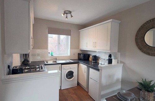 Hilton House | Derby Luxury Apartment - Foss Road- Sleeps4