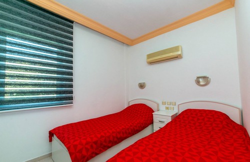 Icmeler Apartment | Dere Apartment 1 Icmeler Daily Weekly Rentals