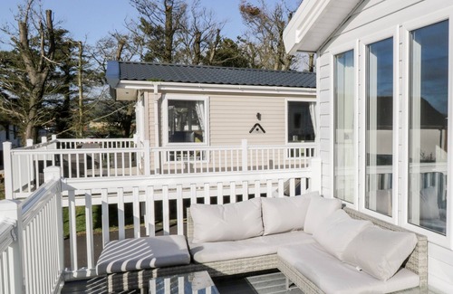 Southerness Cottage | DERSHEL LODGE, luxury holiday cottage, with a garden in Southerness