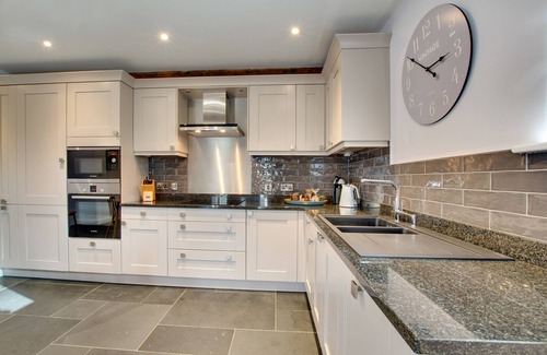 Bow Street House | Derwen - Two Bedroom House, Sleeps 4