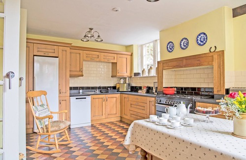 Matlock House | Derwent House ideal for groups or a special occasion. All prices fully inclusive