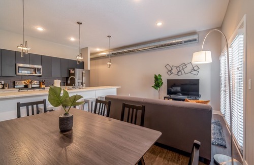 Downtown Des Moines Apartment | Des Moines | Beautiful 2BD/2BA Downtown Apartment