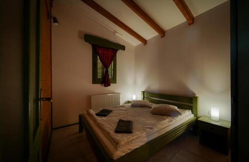 Sub Cetate House | Desag Resort