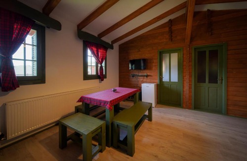 Sub Cetate House | Desag Resort