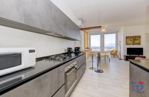 Desenzano del Garda Apartment | DesenzanoLoft Official Partner Homes & Villas by Marriott Bonvoy - Window of Lake Family Apartment with Parking Spot