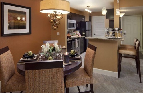 Las Vegas Villa | Desert Club Resort offers the best of both Vegas experiences.