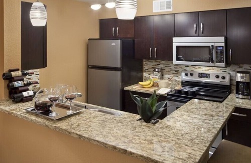 Las Vegas Villa | Desert Club Resort offers the best of both Vegas experiences.