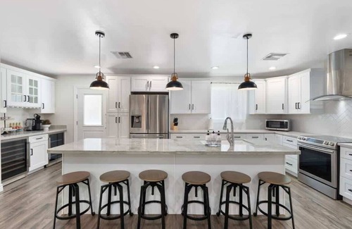 Camelback East House | Desert Luxe 5BR | Games | Heated Pool | BBQ Grill