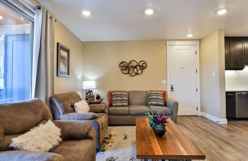 Moab South Valley Condo | Desert Moab Escape | 3BR Condo Resort Pool & RedRock View C2