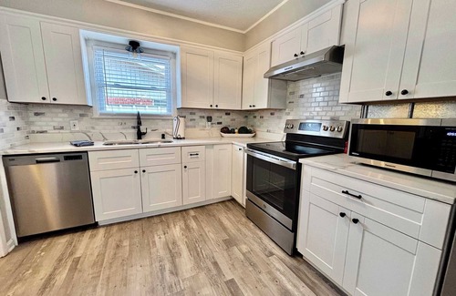Lubbock House | Desert Oasis - 3BR/2BA - Serene Setting