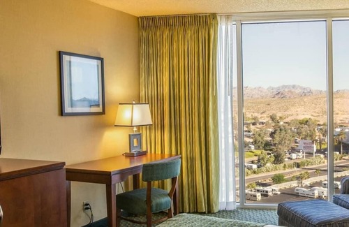 Laughlin House | Desert Oasis In The Heart Of Laughlin! 4 Stylish Units for Families On A Budget!
