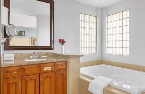 Palm Desert Hotel | Desert Springs Villas I