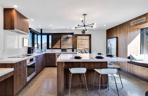 Joshua Tree Highlands House | Desert stunner in Joshua Tree with mountain view - near town & park entrance