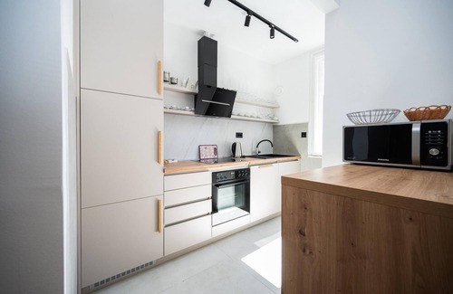 Old Town Apartment | Design 150m2 Three-Bedroom Apartment - Main Street