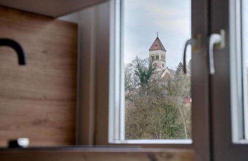 Pforzheim Apartment | Design Apartment mit Kingsize-Betten & Balkon