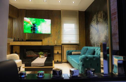 Cuprija Apartment | Design Apartment PLATINIUM SPA LUX 5 STAR "HAVANA" Completely PRIVATE Wellness & Spa FREE INCLUDED Sauna & Jacuzzi & Salt Wall & Fire place & 3D Ceilings & Business WiFi & NETFLIX & Keyless code entry & FULL SMART APP & SECURE 2 Parking place