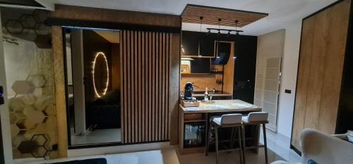 Cuprija Apartment | Design Apartment PLATINIUM SPA LUX 5 STAR "HAVANA" Completely PRIVATE Wellness & Spa FREE INCLUDED Sauna & Jacuzzi & Salt Wall & Fire place & 3D Ceilings & Business WiFi & NETFLIX & Keyless code entry & FULL SMART APP & SECURE 2 Parking place