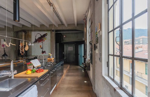 Como Apartment | Design Loft with Private Parking