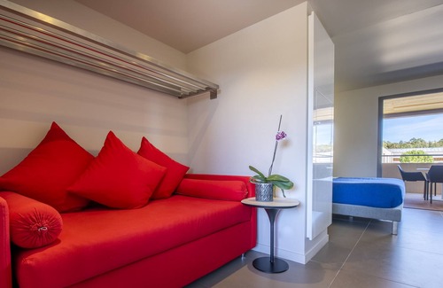 Santa Giulia Apartment | Design Studio private terrace Santa Giulia beach