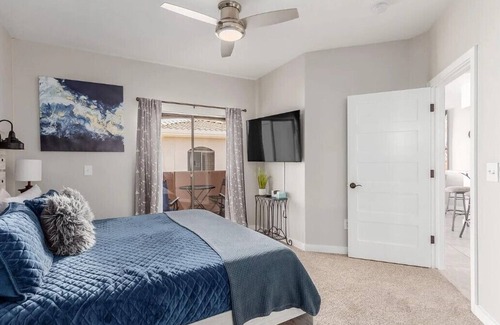 Maryvale Condo | Designer 2BD/2BA in Gated Resort w/Pool & Gym