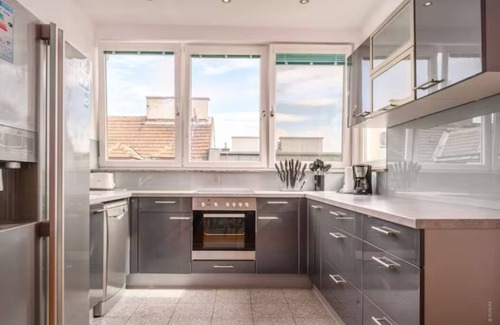Favoriten House | Designer Apartments - Near Reumannplatz