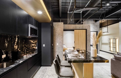 Avenida Revolucion Apartment | Designer Apt: Indoor Pool+Gym+Business Lounge