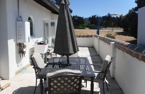 Downtown Monterey Condo | Designer Getaway close to everything Monterey and Carmel