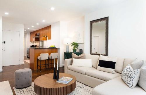 Turtle Bay Apartment | Designer Home in Diplomat District