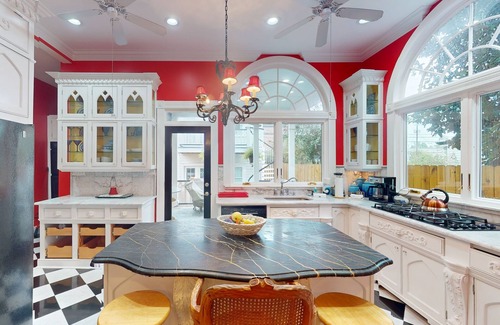 Dixon Park House | Designer home in Historic District with upscale kitchen