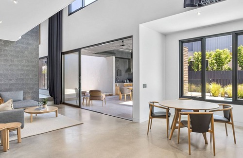 Mount Martha House | Designer House by the Village and Beach