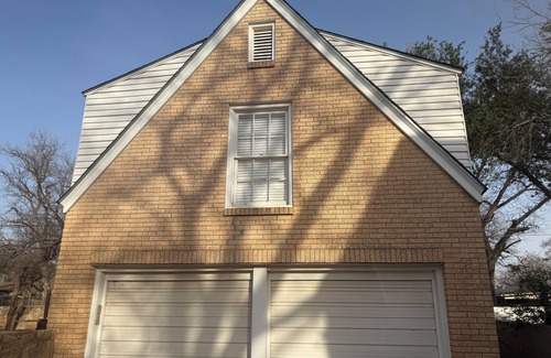 Elmwood Area Apartment | Desirable Elmwood location. Tudor style garage apt studio w/central heat& a/c.