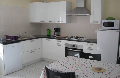 Cassen House | Detached gite near Dax Préchacq les bains, Landes coast. Pets allowed