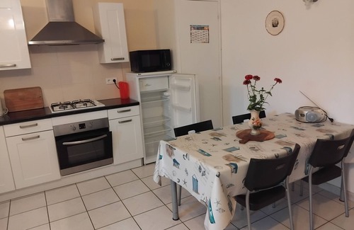 Cassen House | Detached gite near Dax Préchacq les bains, Landes coast. Pets allowed