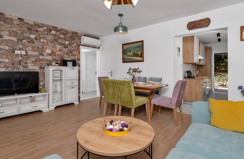 Rascane Villa | Detached holiday home with private pool, heated, children, pets welcome