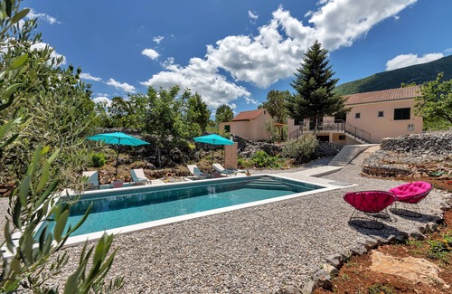 Rascane Villa | Detached holiday home with private pool, heated, children, pets welcome