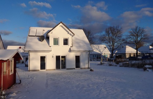 Blengow House | Detached house with a large garden to slow down