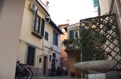San Lorenzo Apartment | Detached house with terrace in the heart of Florence