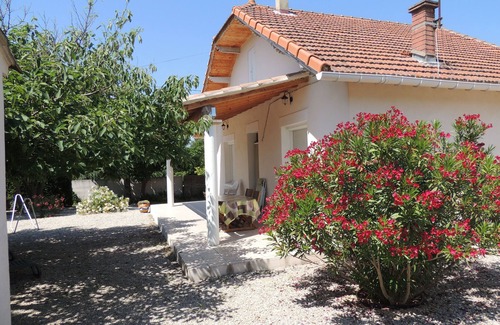 Carpentras Villa | Detached villa near Mont Ventoux 3 Etoiles de France in Carpentras