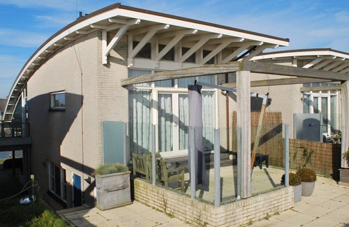 Makkum Cabin | Detached villa on the dike of the IJsselmeer