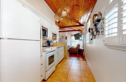 Treasure Island Hotel | Detlow's Treasured Cottages 1